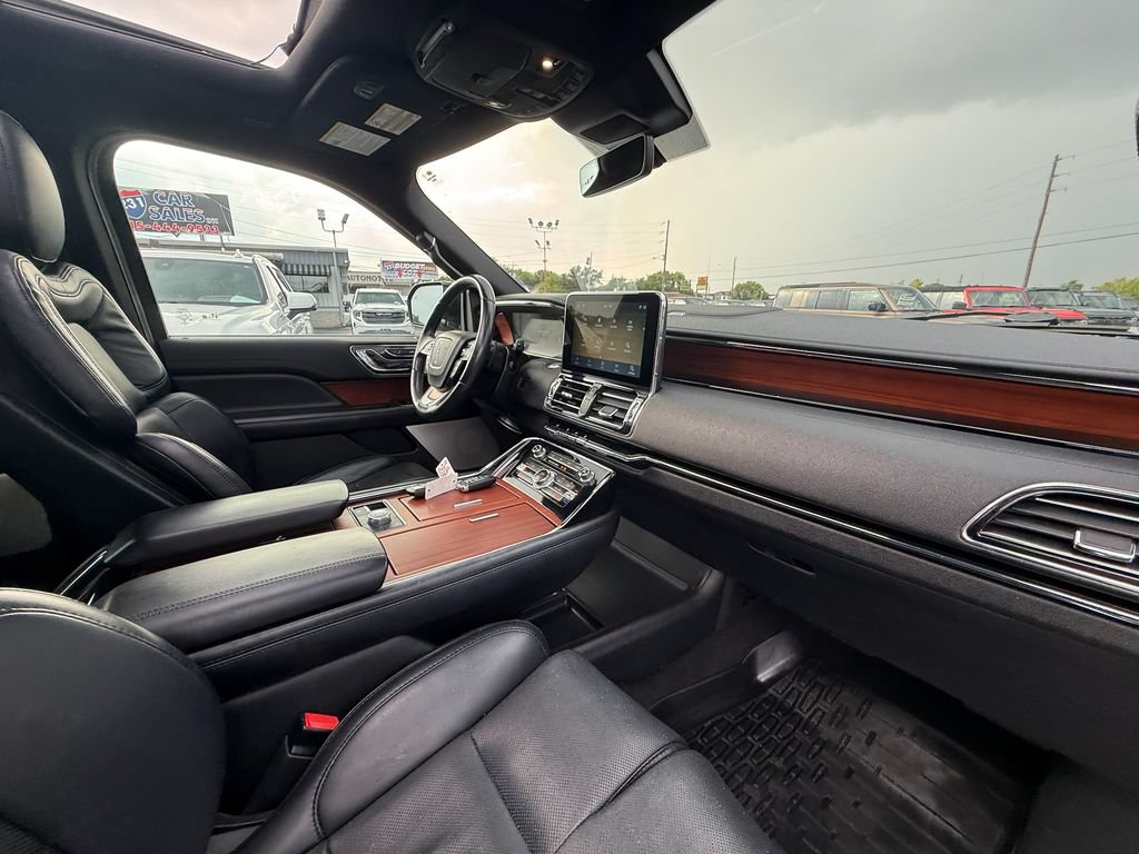 Used 2020 Lincoln Navigator Reserve w/ Luxury Package AWD/4WD image 27