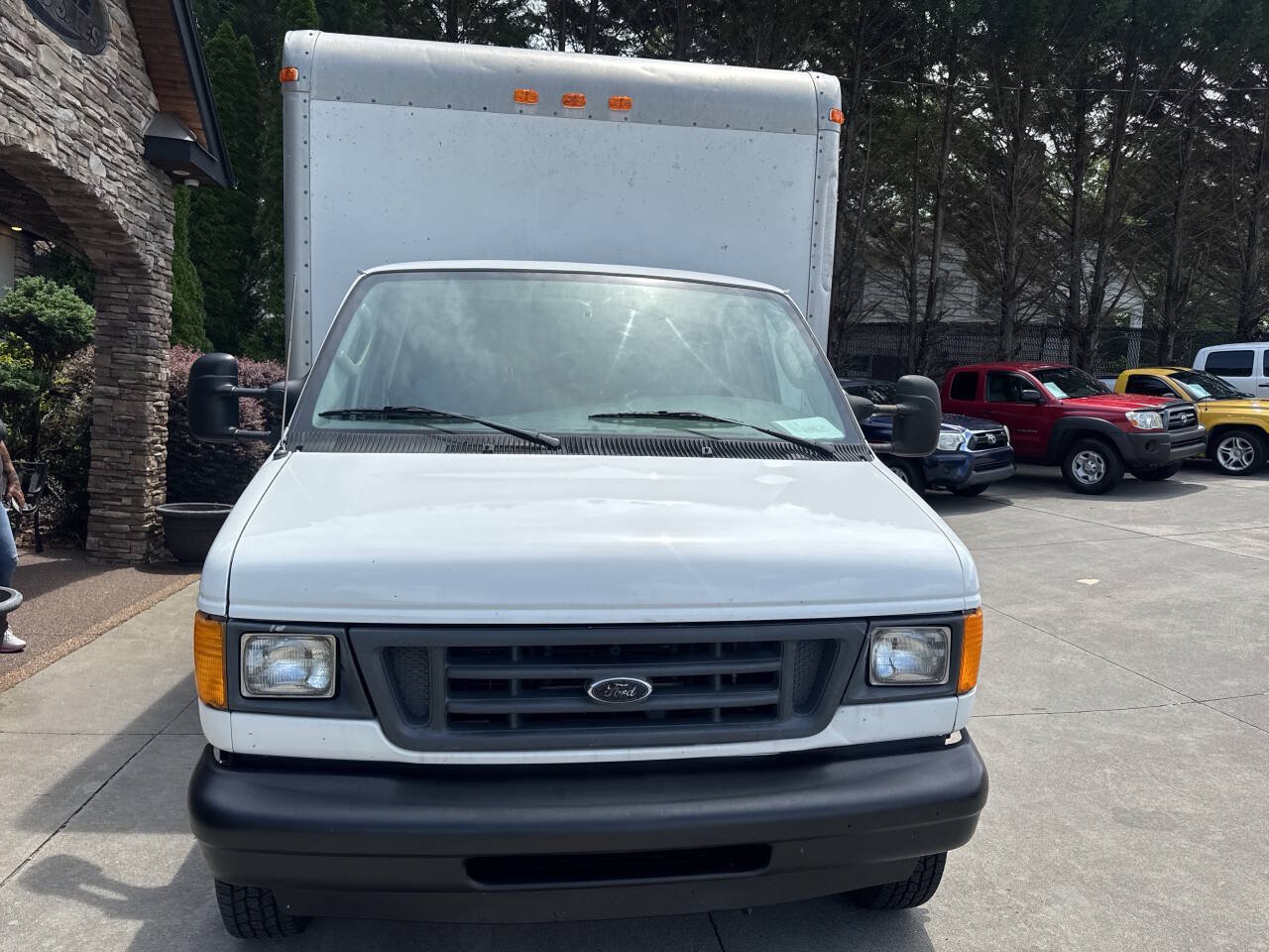Used 2003 Ford E-450 and Econoline 450 RWD image 9