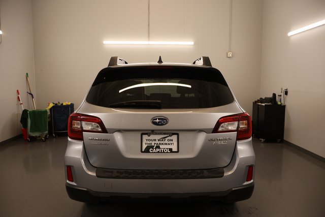 Used 2017 Subaru Outback 2.5i Premium w/ Popular Package #2 AWD/4WD image 3