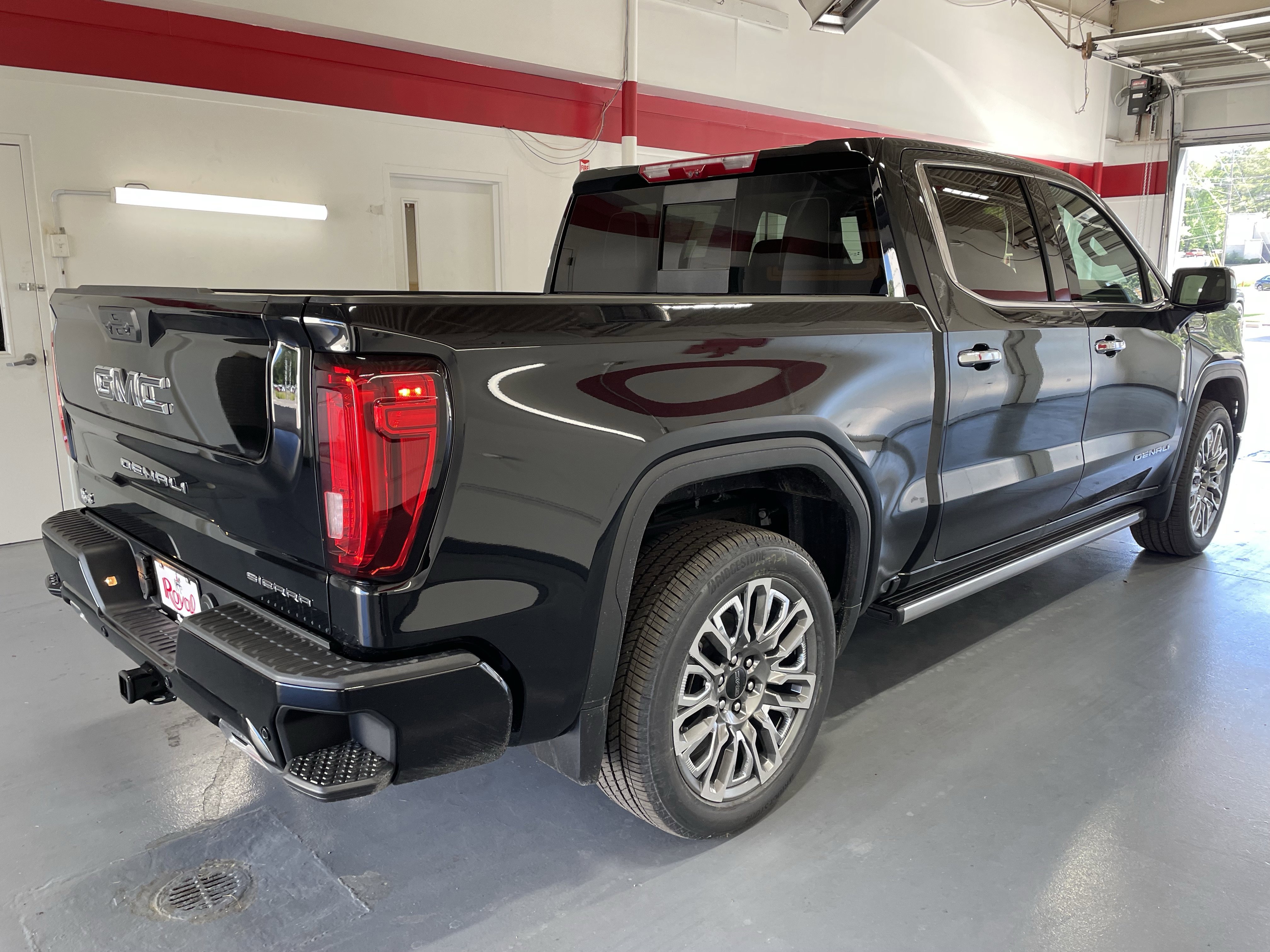New 2026 GMC Sierra 1500 Denali Ultimate AWD/4WD image 4
