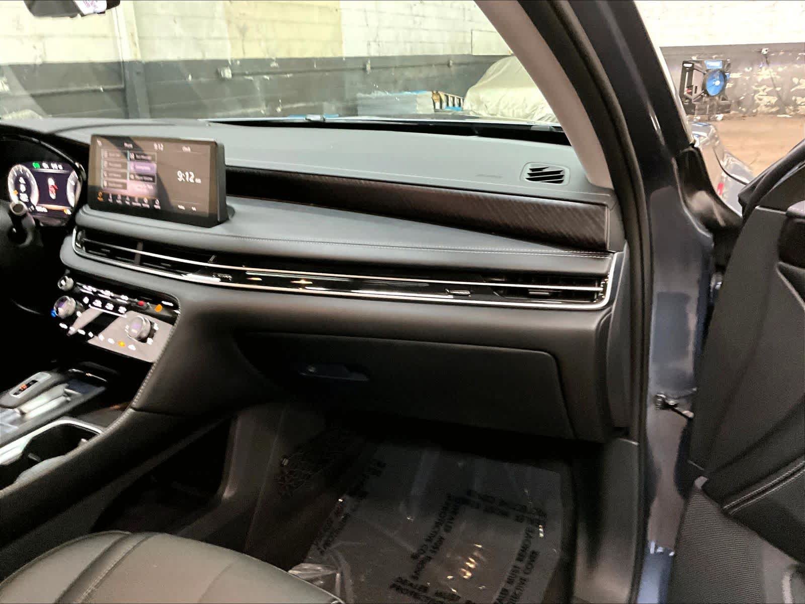 Used 2023 INFINITI QX60 Sensory w/ Vision Package AWD/4WD image 19