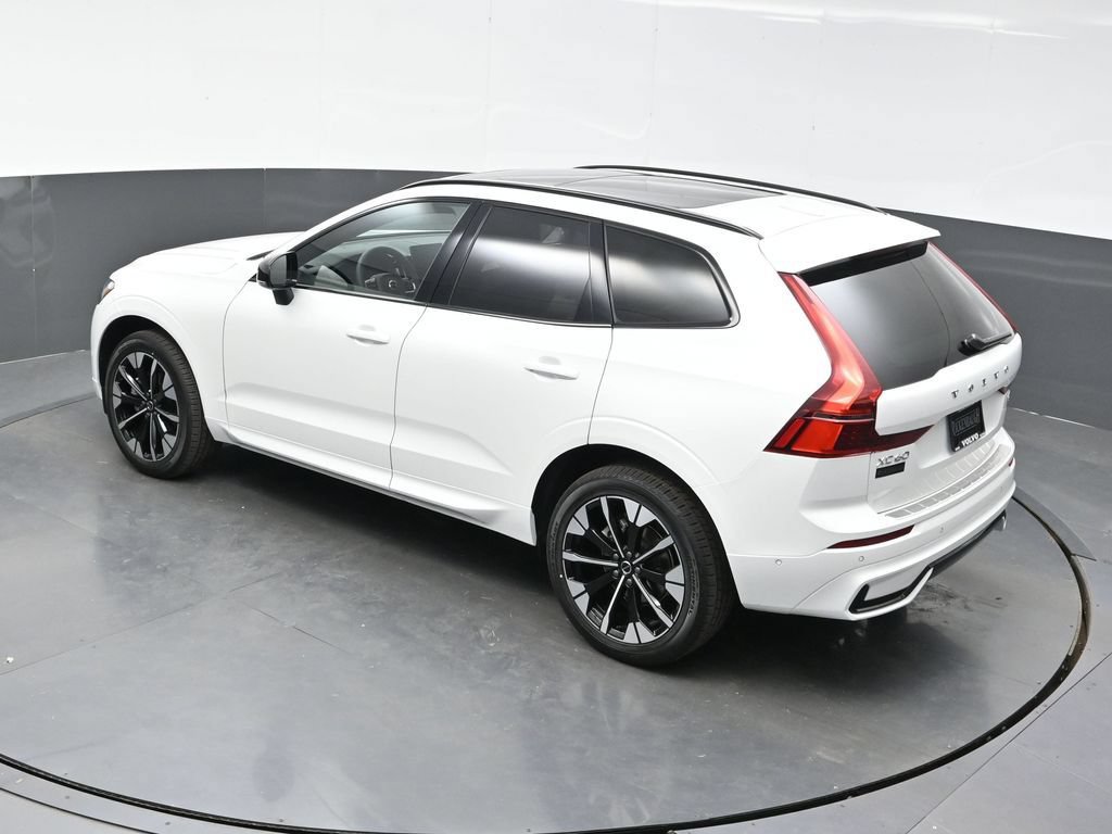New 2026 Volvo XC60 B5 Plus w/ Climate Package PRO AWD/4WD image 37