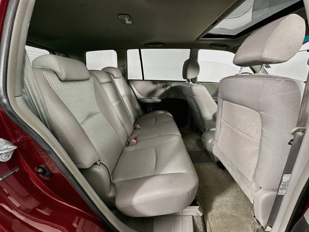 Used 2005 Toyota Highlander 4WD V6 w/ Appearance Pkg image 25