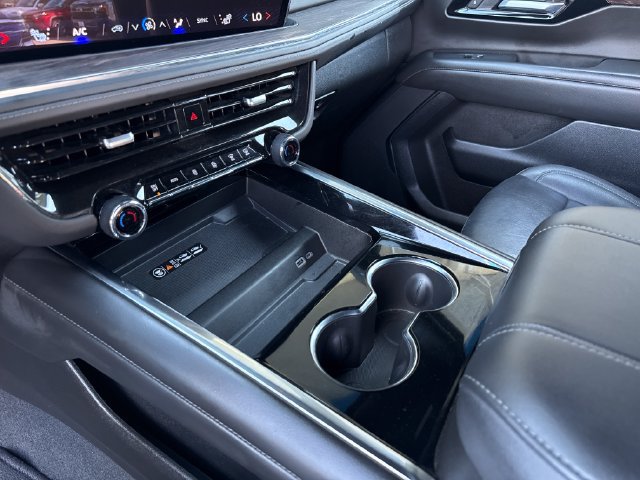 Certified 2025 Chevrolet Suburban Z71 AWD/4WD image 25