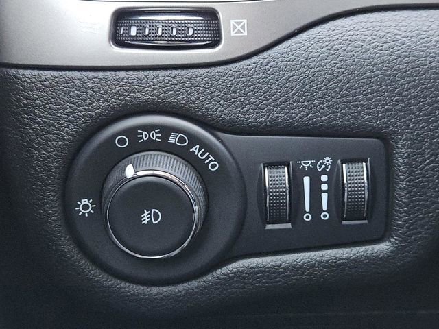 Used 2022 Jeep Cherokee Latitude Lux image 20