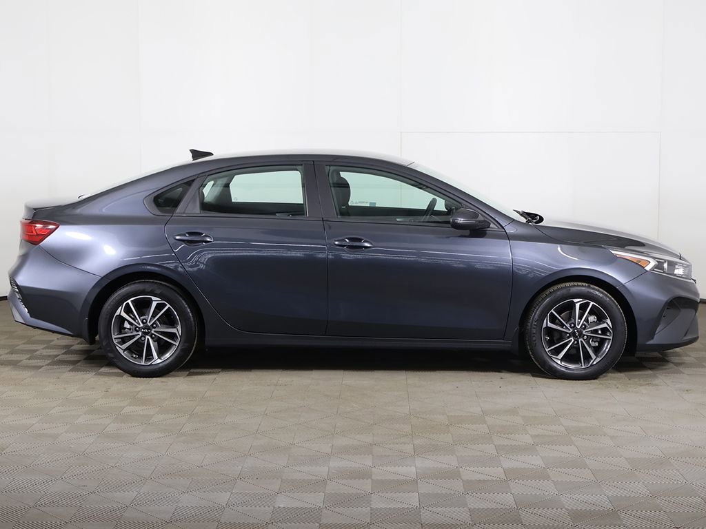 Used 2023 Kia Forte LXS w/ LXS Technology Package image 17