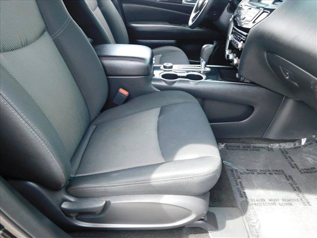 Used 2019 Nissan Pathfinder S AWD/4WD image 28