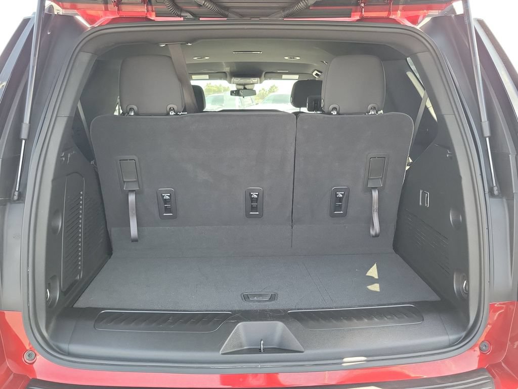 Used 2025 Chevrolet Tahoe LS RWD image 25