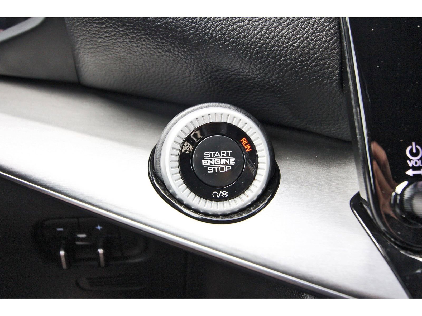 Used 2024 Jeep Wagoneer Series II image 25