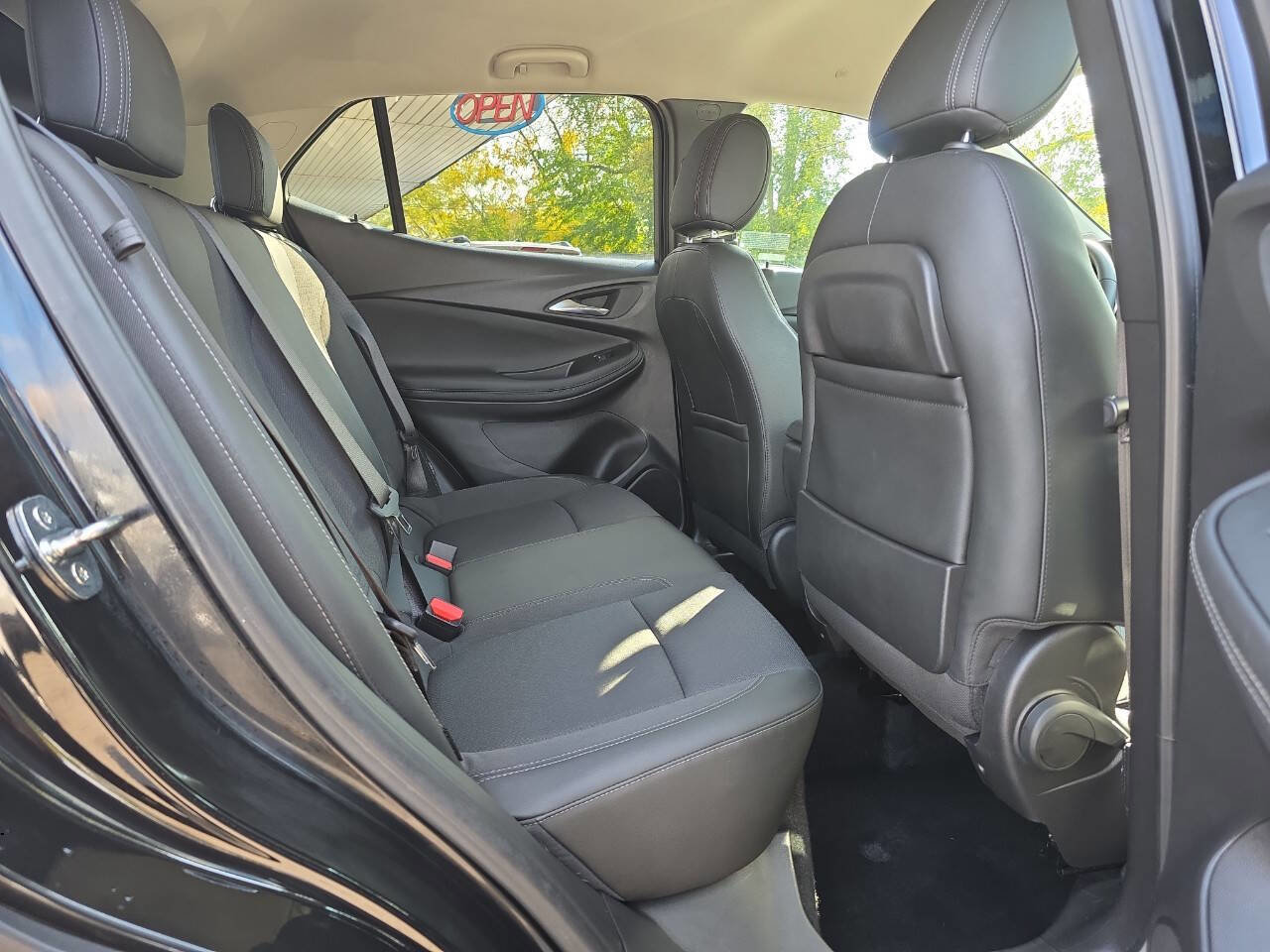 Used 2022 Buick Encore GX Preferred w/ Cold Weather Comfort Package image 31