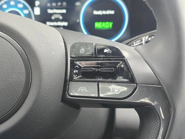 Certified 2025 Hyundai Elantra SEL FWD image 26