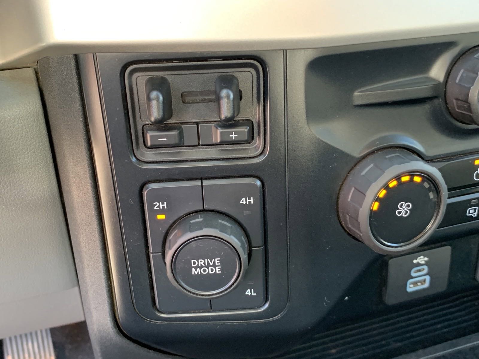 Used 2023 Ford F250 XLT image 29