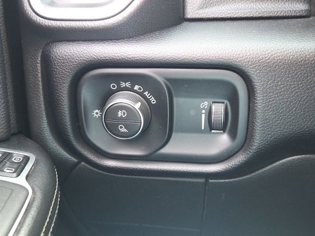 Used 2024 RAM 2500 Big Horn w/ Off Road Package image 24