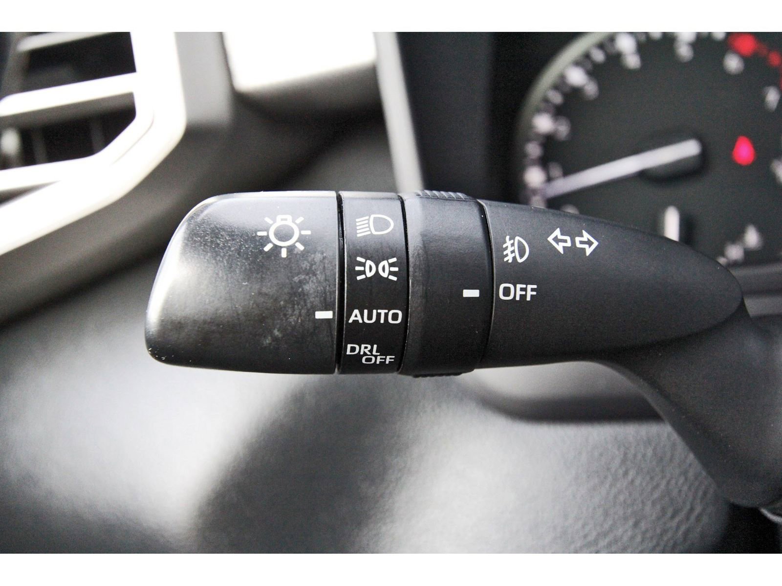 Used 2022 Toyota Tundra Limited w/ Power Package image 21