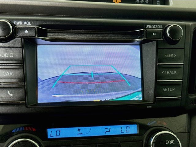 Used 2018 Toyota RAV4 XLE FWD image 18