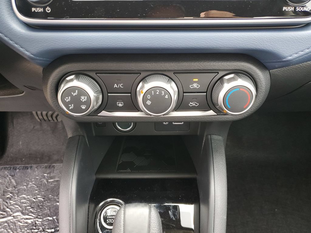 New 2025 Nissan Versa SV w/ Trunk Package FWD image 25