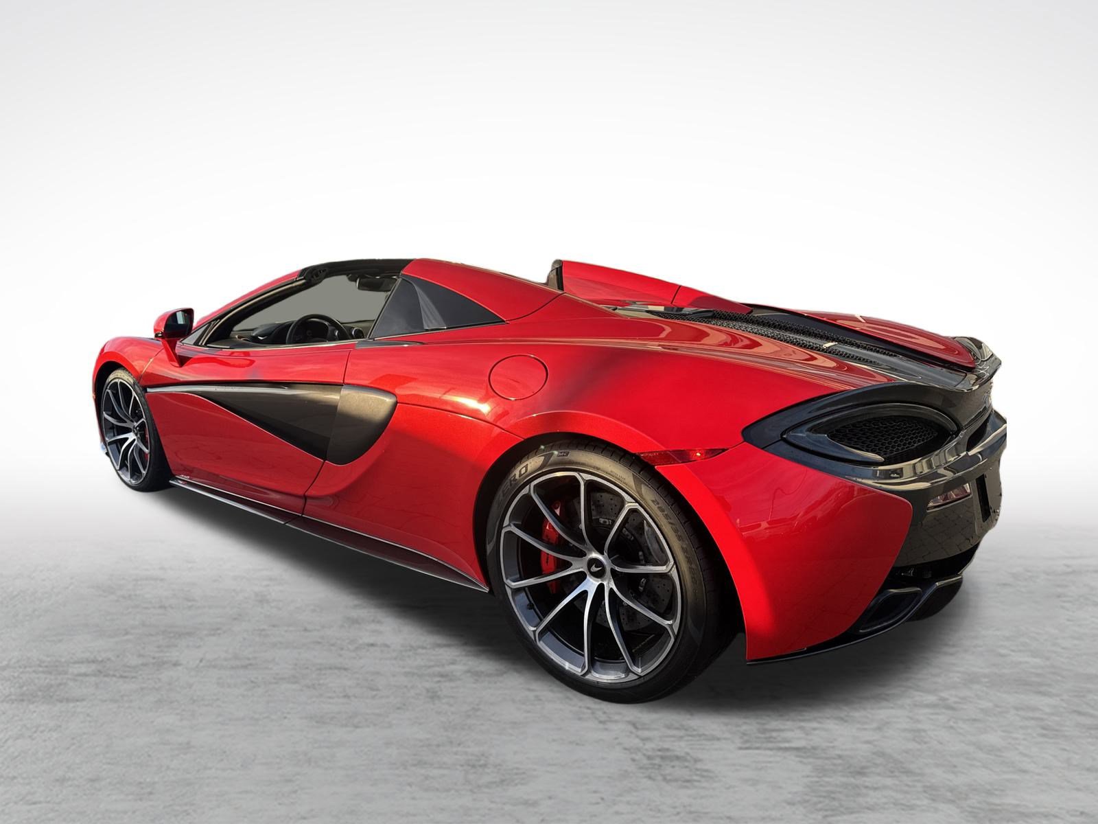 Used 2019 McLaren 570S Spider image 3