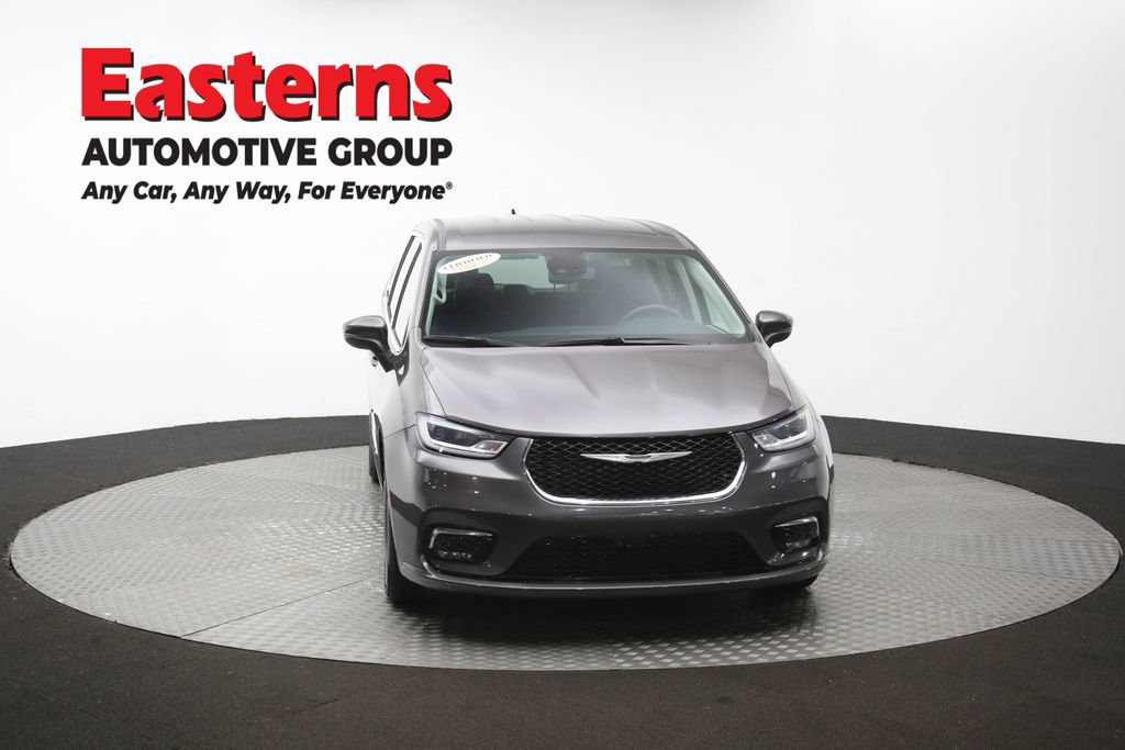 Used 2023 Chrysler Pacifica Touring-L FWD image 53