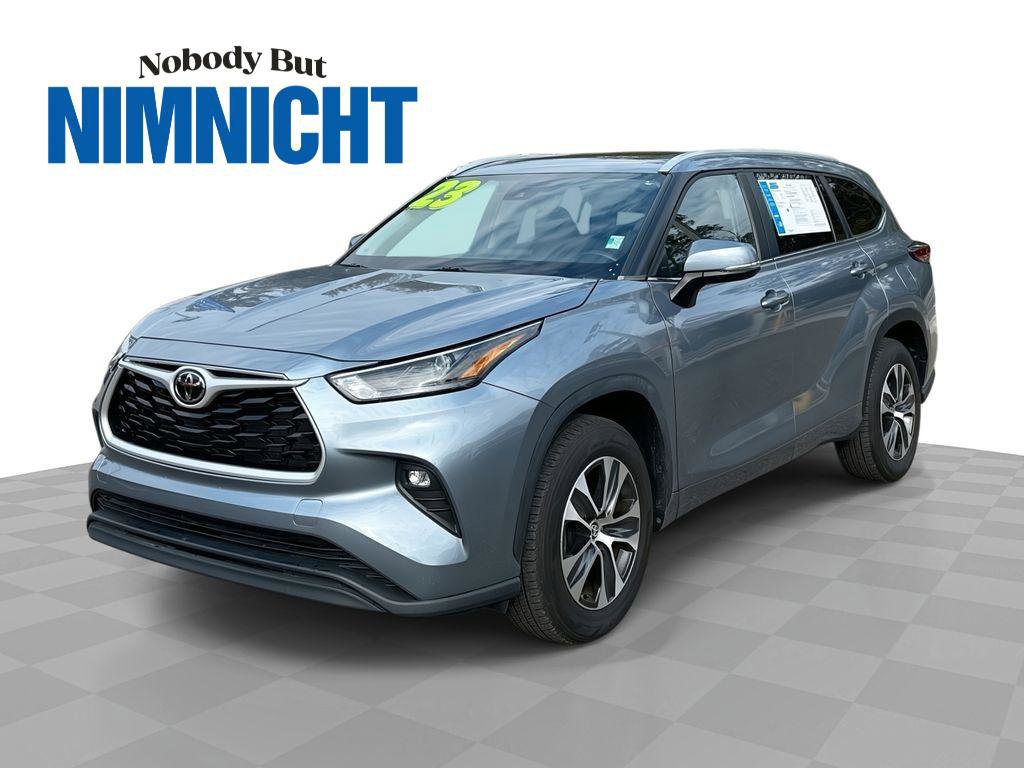 Used 2023 Toyota Highlander XLE