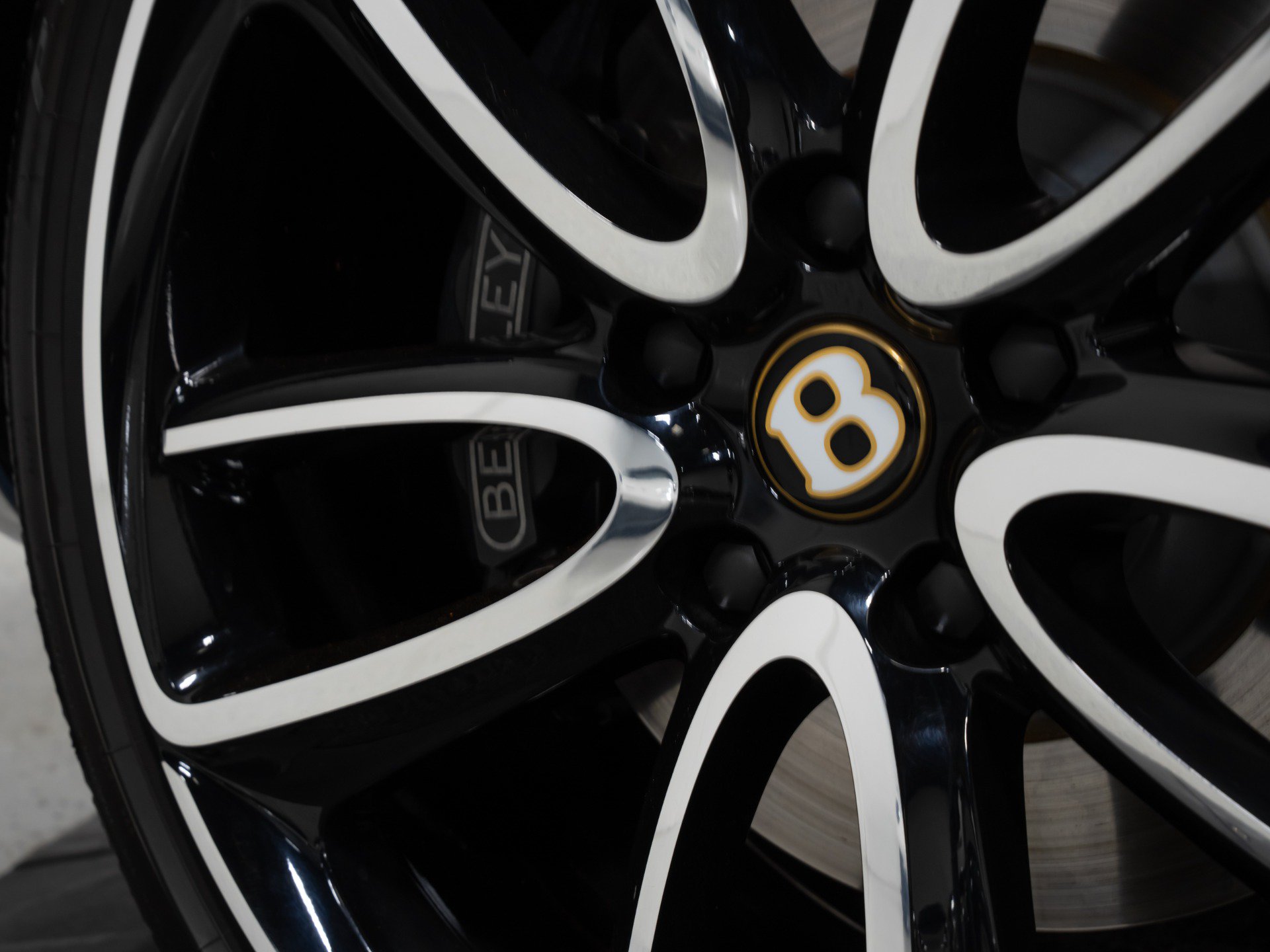 Used 2020 Bentley Continental GT V8 First Edition AWD/4WD image 19