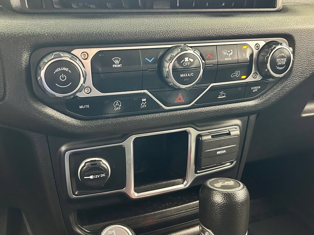 Used 2024 Jeep Wrangler Unlimited Sport AWD/4WD image 37