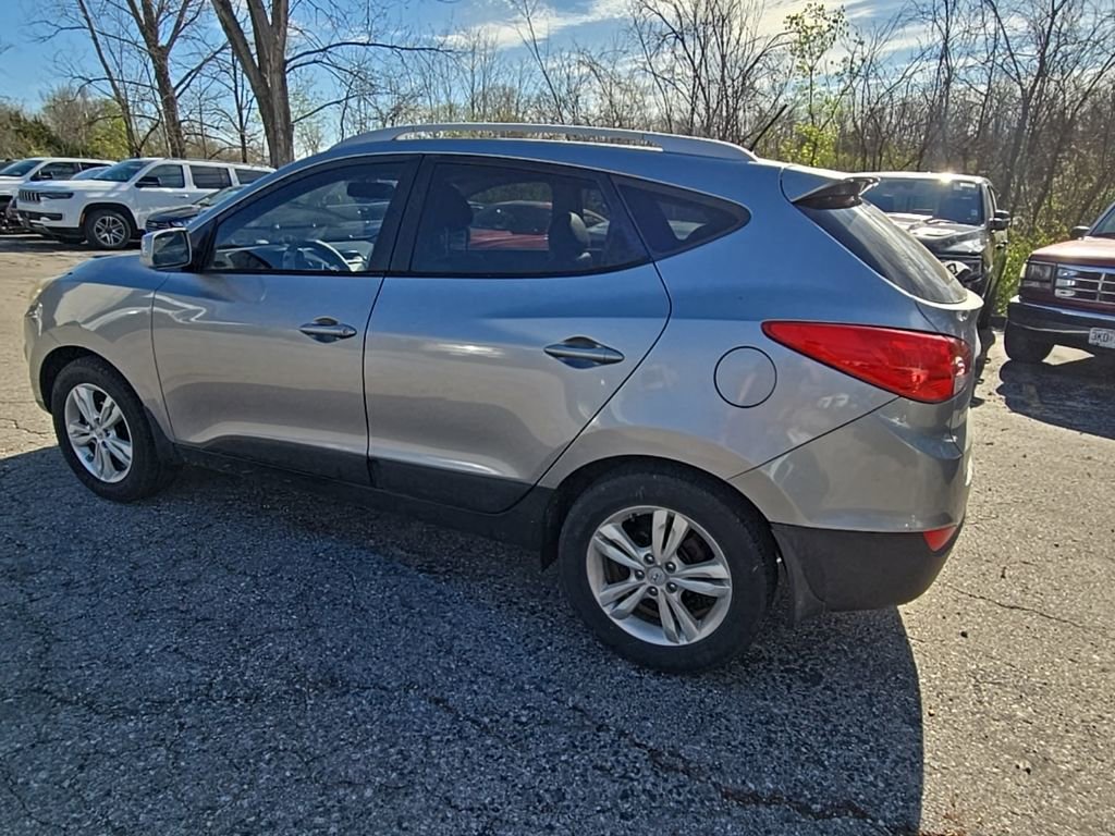 Used 2010 Hyundai Tucson GLS image 4