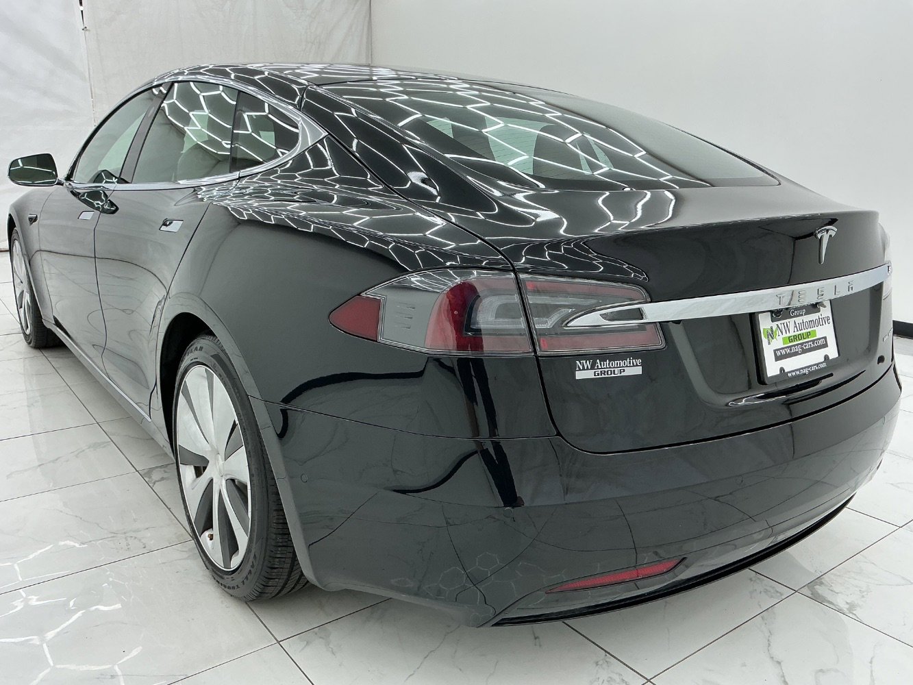 Used 2021 Tesla Model S Long Range Plus AWD/4WD image 9