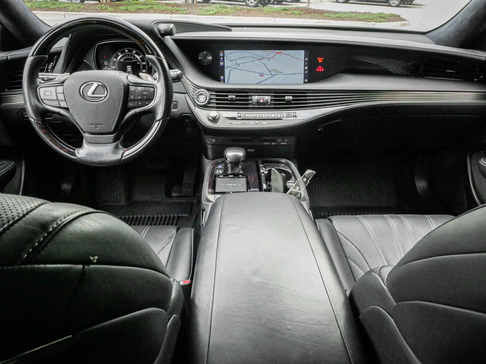 Used 2018 Lexus LS 500 w/ Luxury Package RWD image 29