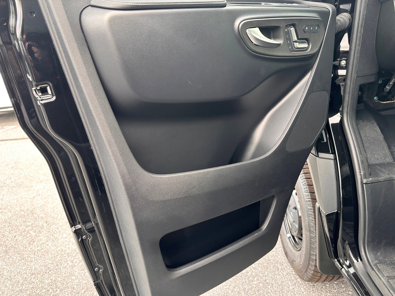 New 2025 Mercedes-Benz Sprinter 2500 image 10