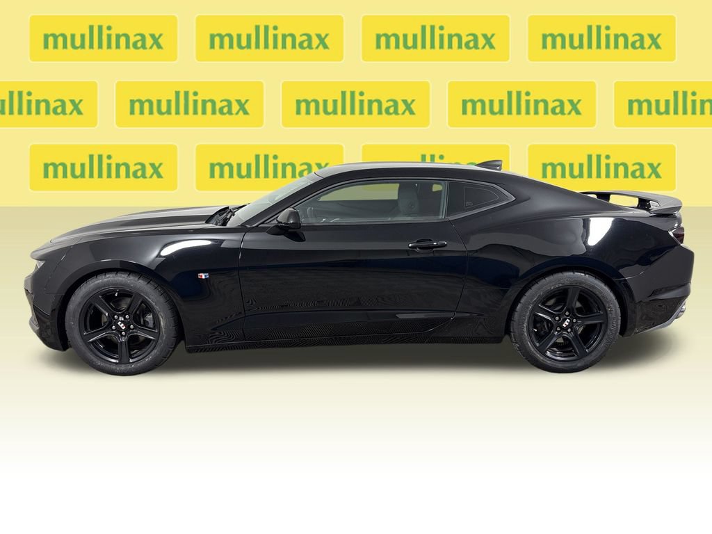 Used 2019 Chevrolet Camaro LT RWD image 8