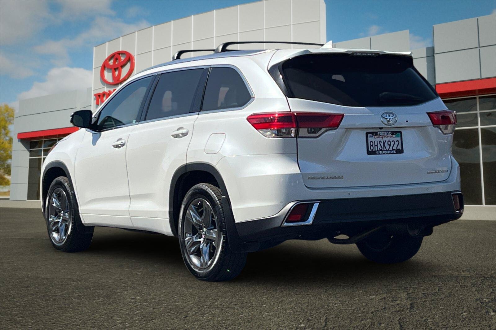 Certified 2019 Toyota Highlander Limited Platinum AWD/4WD image 5