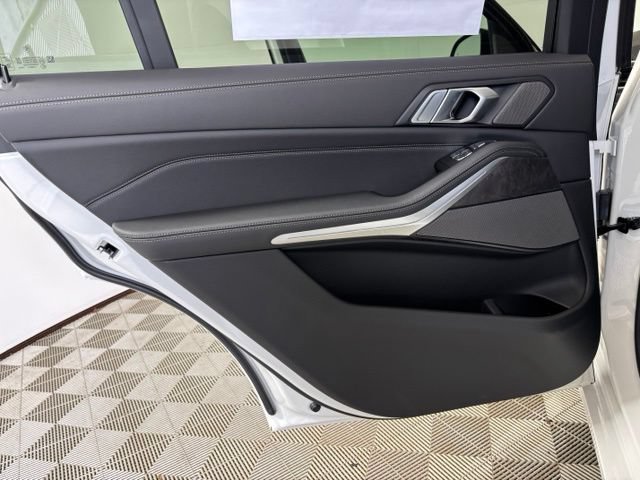 New 2027 BMW X7 xDrive40i AWD/4WD image 15