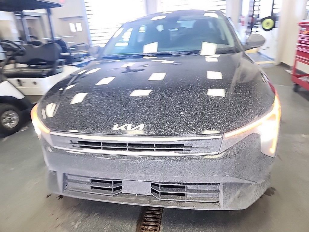 Used 2025 Kia K4 LXS image 5