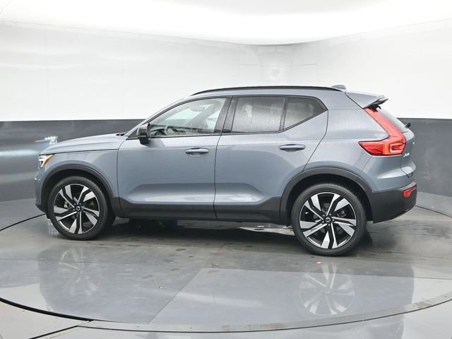 Used 2023 Volvo XC40 B5 Plus w/ Protection Package Premier image 5