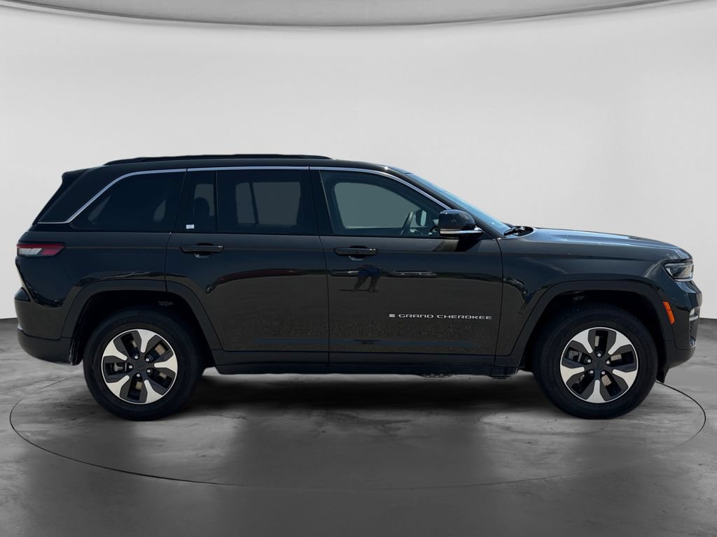 Used 2024 Jeep Grand Cherokee Limited 4xe AWD/4WD image 11
