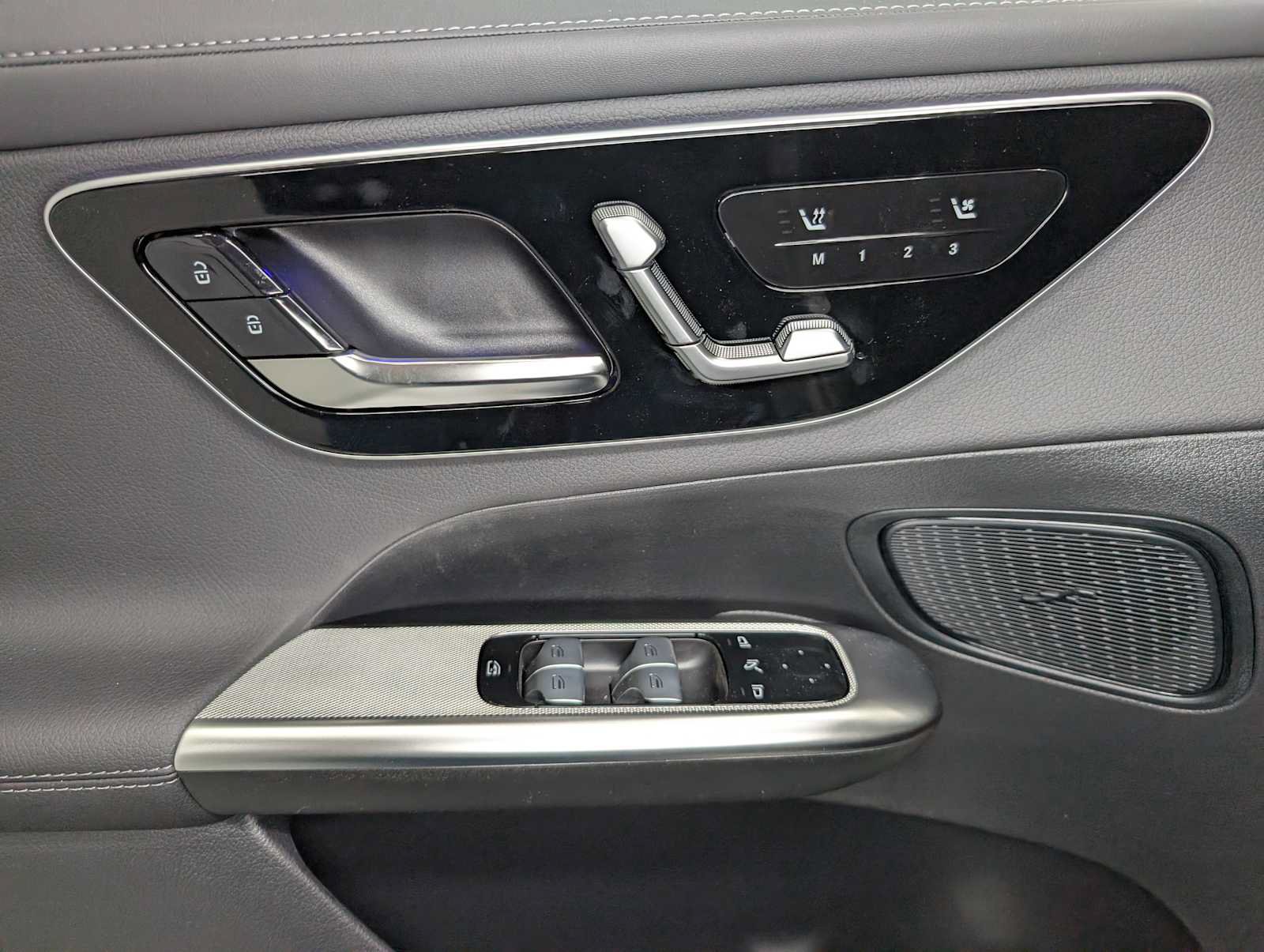New 2026 Mercedes-Benz GLC 300 4MATIC image 34