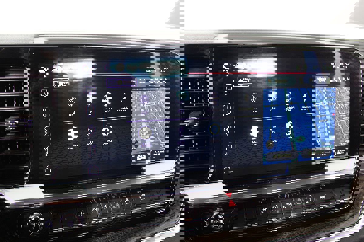 Used 2025 GMC Sierra 1500 Elevation image 22