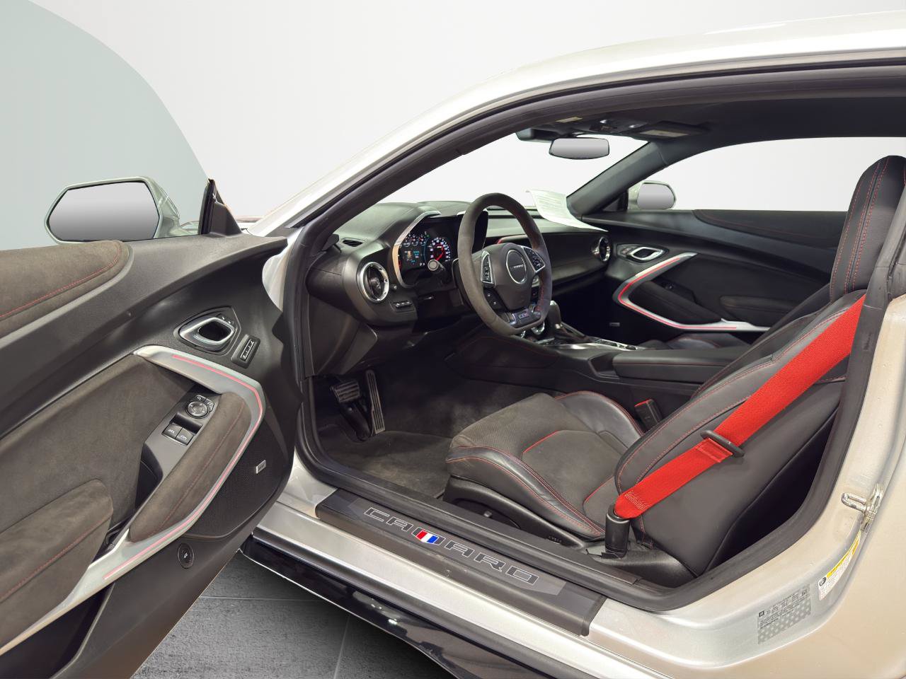 Used 2018 Chevrolet Camaro ZL1 RWD image 10