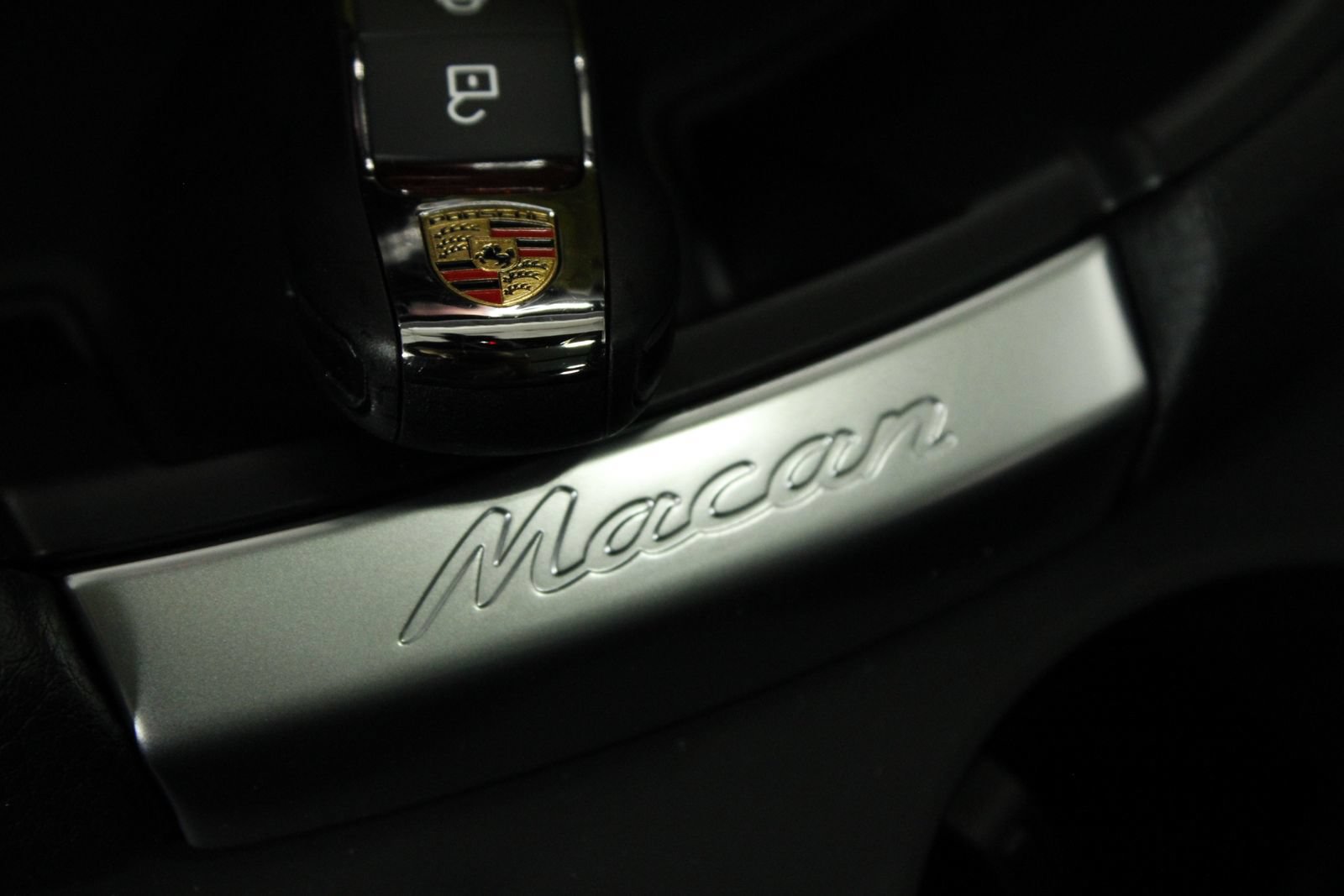 New 2026 Porsche Macan AWD/4WD image 35