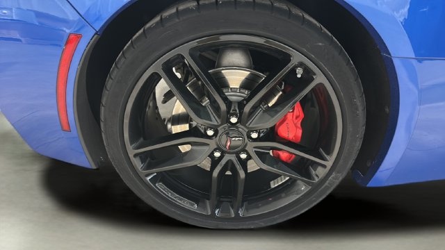 Used 2019 Chevrolet Corvette Stingray Coupe w/ 1LT RWD image 37