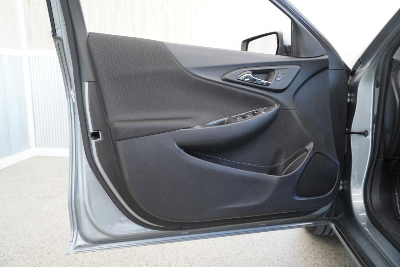 Used 2025 Chevrolet Malibu LT image 29