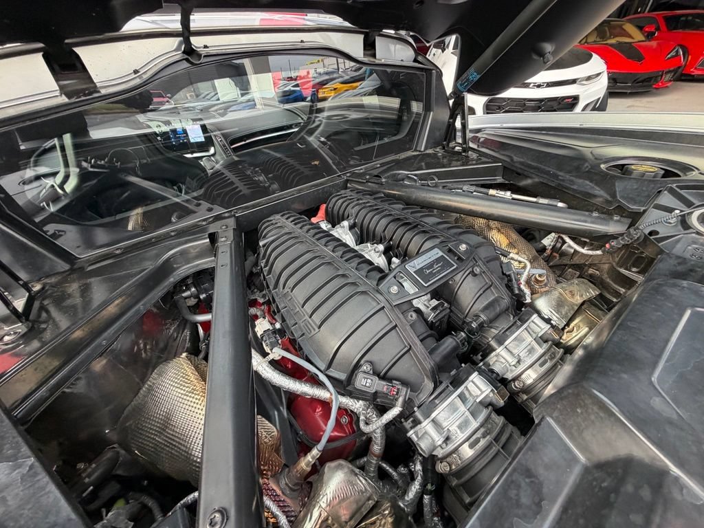 Used 2024 Chevrolet Corvette Z06 RWD image 13