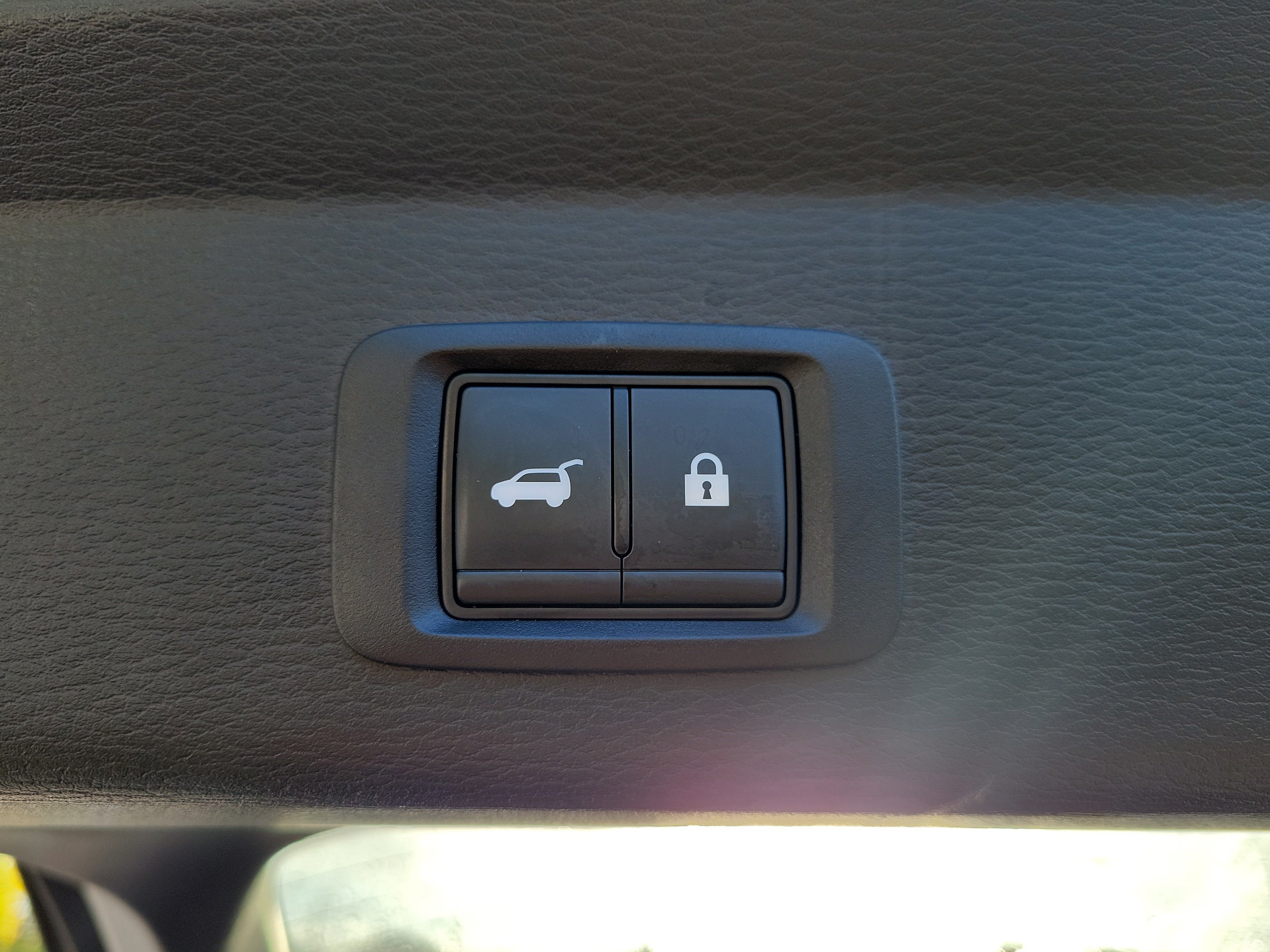 Used 2025 Mitsubishi Outlander SE FWD image 15