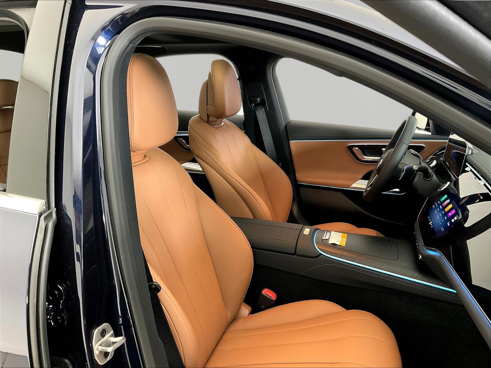 New 2026 Mercedes-Benz E 350 4MATIC Sedan image 18