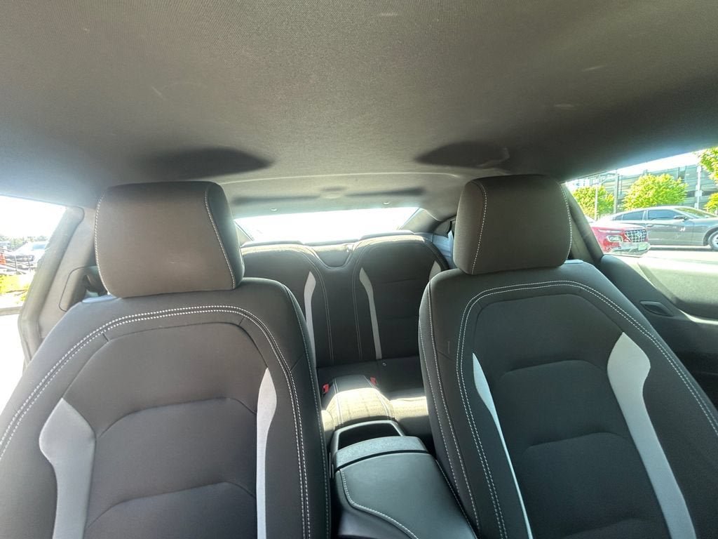 Used 2024 Chevrolet Camaro LT RWD image 27