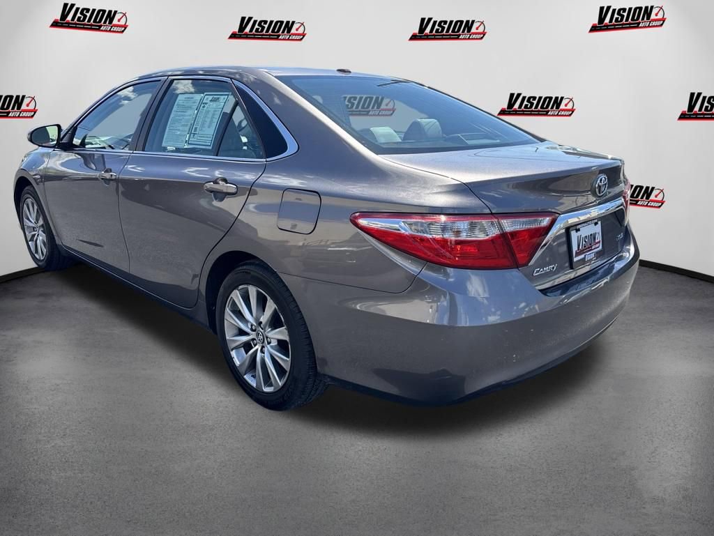 Used 2017 Toyota Camry XLE w/ Moonroof Package FWD image 7