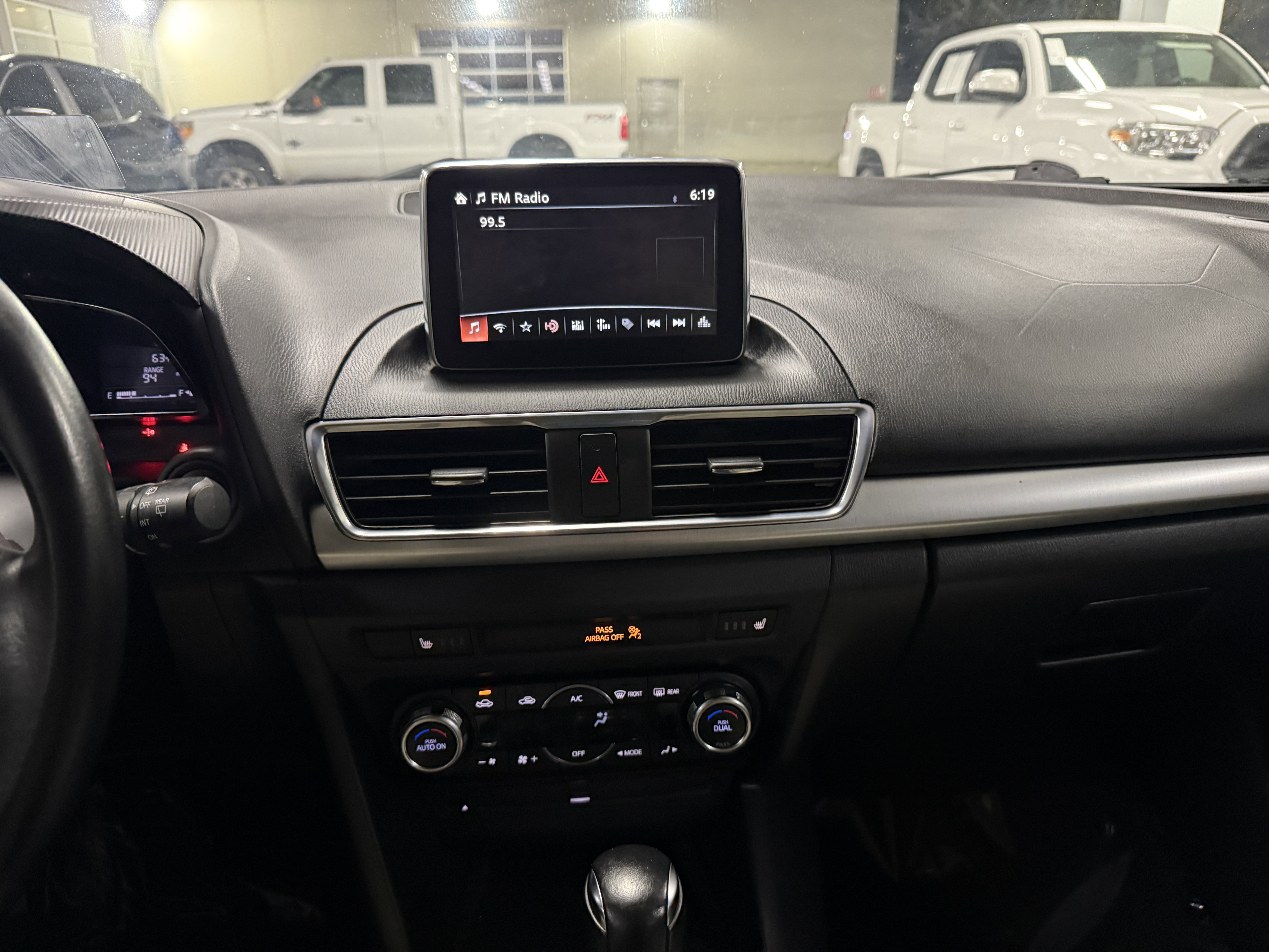 Used 2014 MAZDA MAZDA3 s Grand Touring image 31