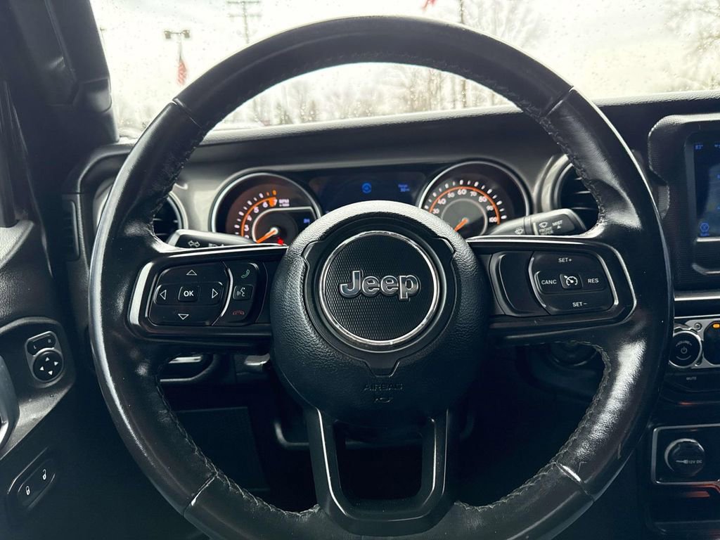 Used 2021 Jeep Gladiator Willys image 14