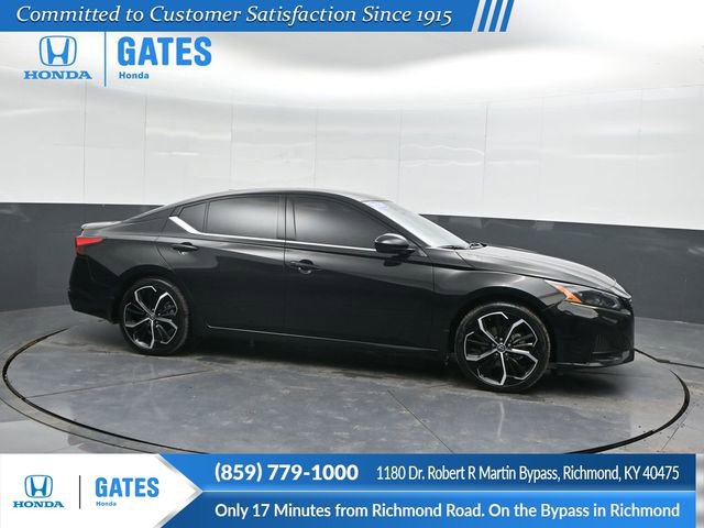 Used 2024 Nissan Altima 2.5 SR w/ SR Premium Package image 1