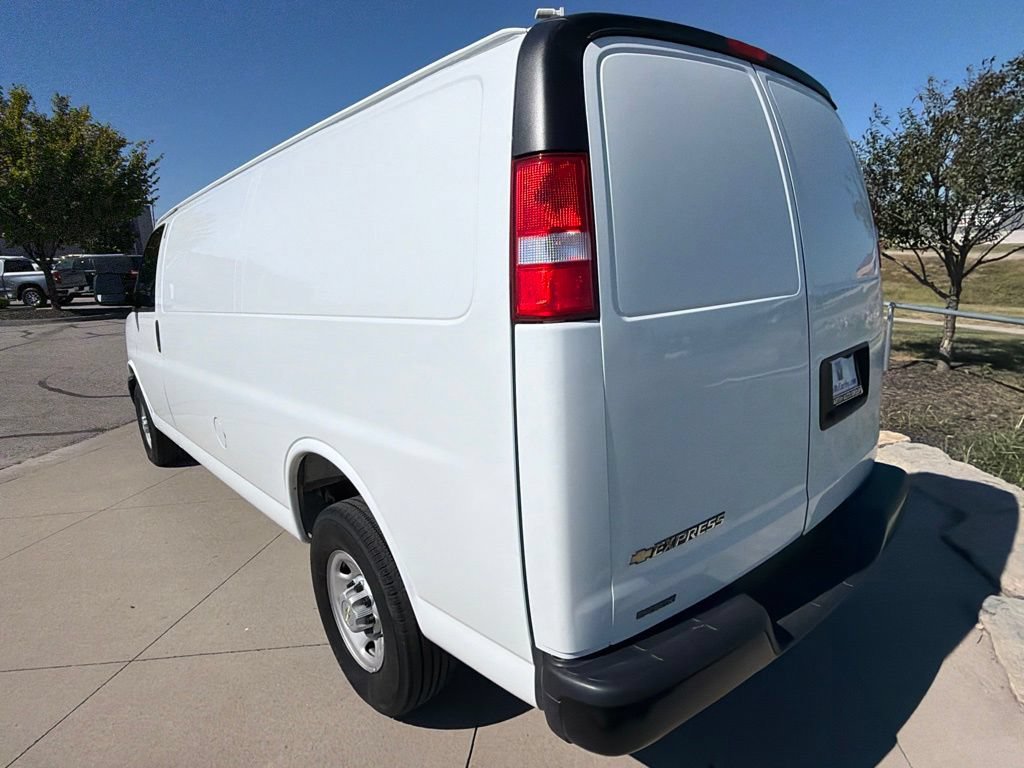 Used 2025 Chevrolet Express 2500 Extended w/ Driver Convenience Package RWD image 16